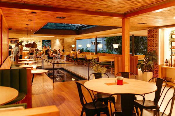 Creating a Memorable Cocktail Menu: Expert Tips for Signature Drinks at Your Bar